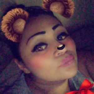 Meet your Posher, Desiree